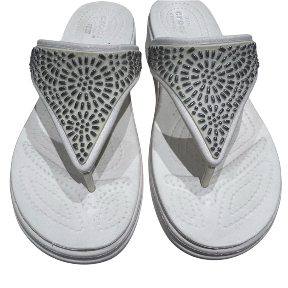 Crocs White Beaded Sandals - Women’s Size 10- Stylish & Comfortable